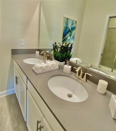 Image No.34-7 Bed Property for sale