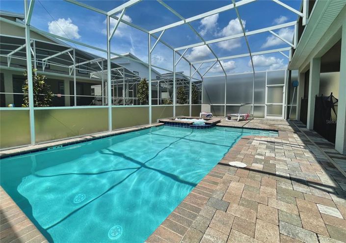 Image No.4-7 Bed Property for sale