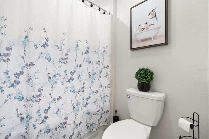 Image No.17-5 Bed Property for sale