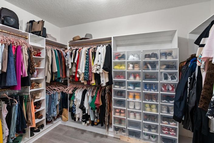 Image No.33-5 Bed Property for sale