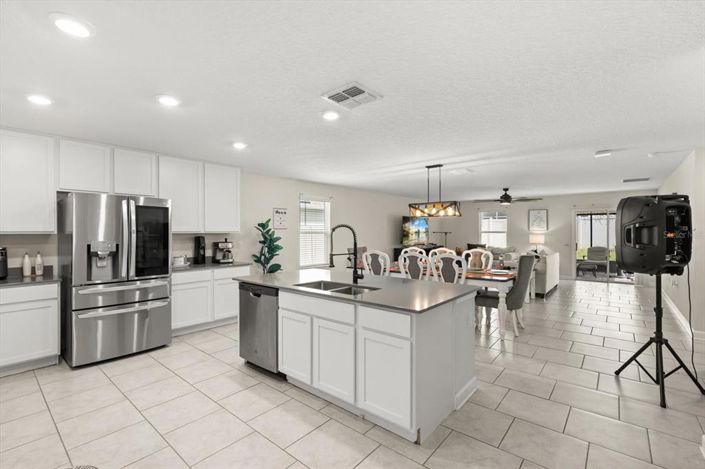 Image No.8-5 Bed Property for sale