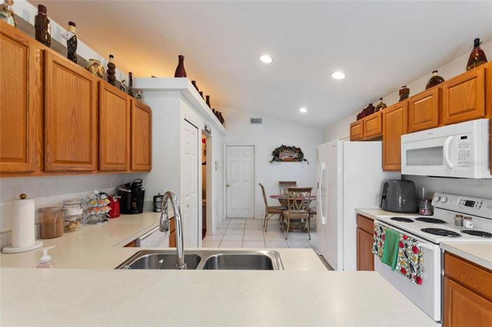 Image No.14-4 Bed Property for sale