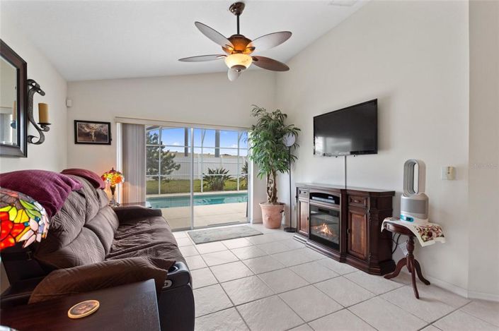 Image No.17-4 Bed Property for sale