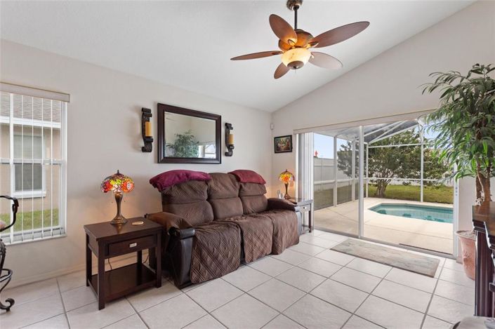 Image No.18-4 Bed Property for sale