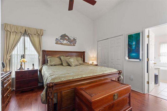 Image No.20-4 Bed Property for sale