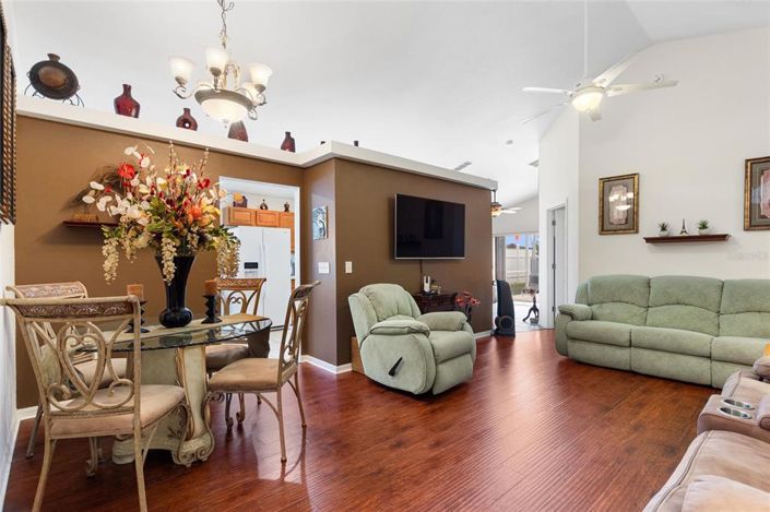 Image No.8-4 Bed Property for sale