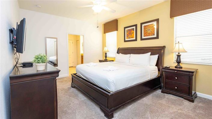 Image No.27-9 Bed Property for sale