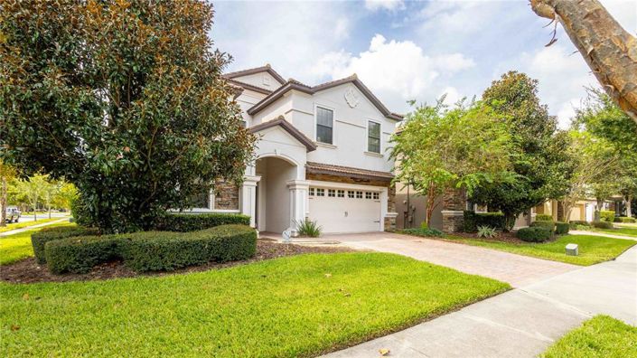 Image No.8-9 Bed Property for sale