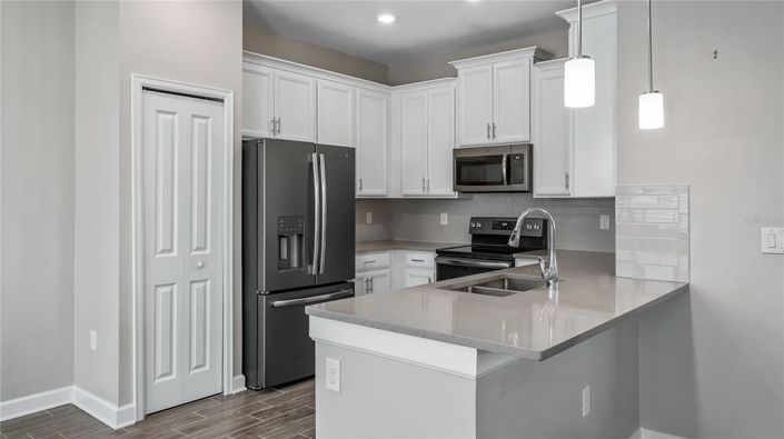 Image No.8-4 Bed Townhouse for sale