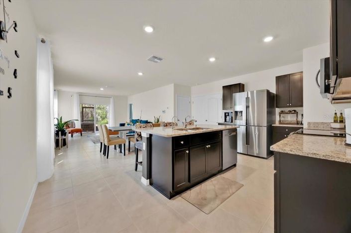 Image No.11-3 Bed Property for sale