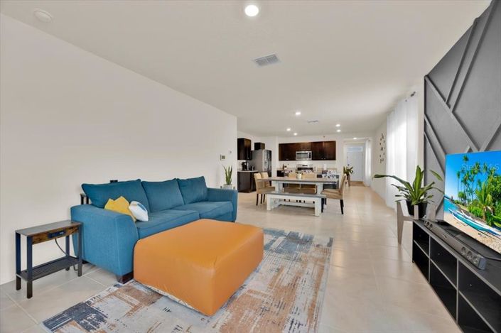 Image No.18-3 Bed Property for sale