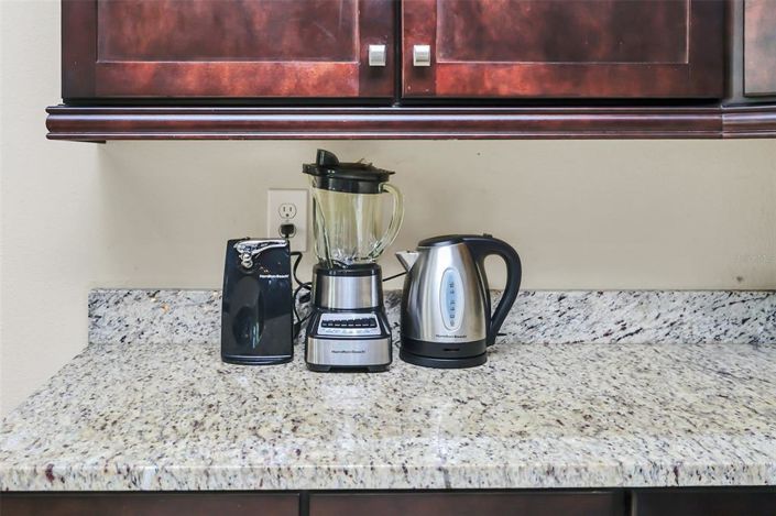 Image No.15-8 Bed Property for sale