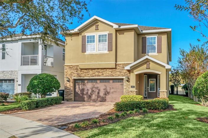 Image No.2-8 Bed Property for sale