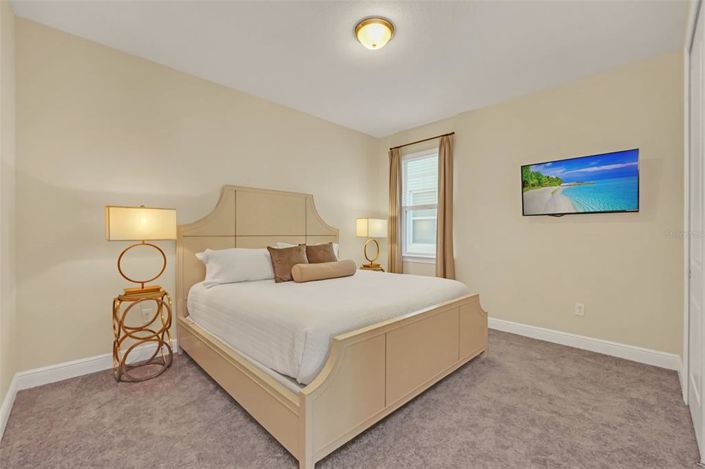 Image No.33-8 Bed Property for sale