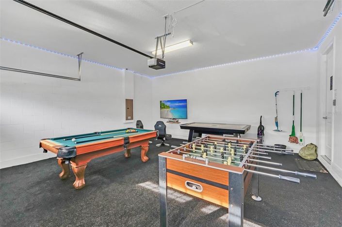 Image No.54-8 Bed Property for sale