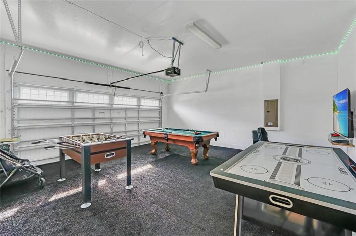 Image No.55-8 Bed Property for sale