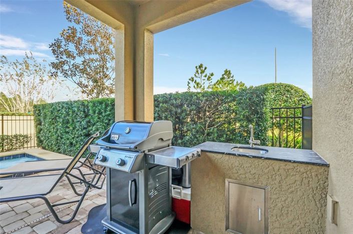 Image No.61-8 Bed Property for sale