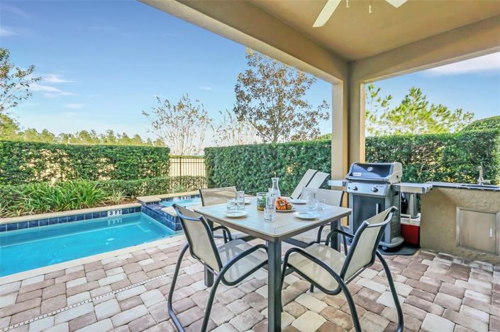 Image No.65-8 Bed Property for sale