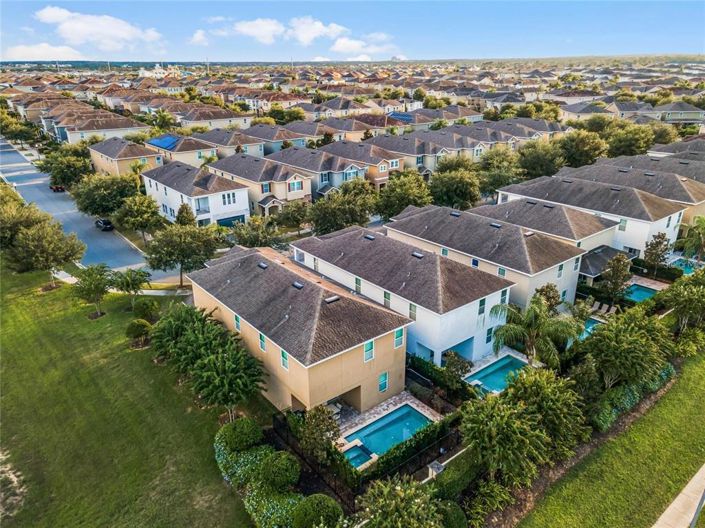 Image No.70-8 Bed Property for sale