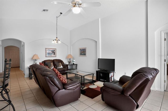 Image No.8-4 Bed Property for sale