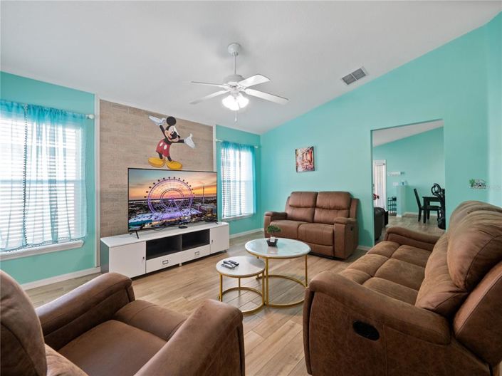 Image No.10-4 Bed Property for sale