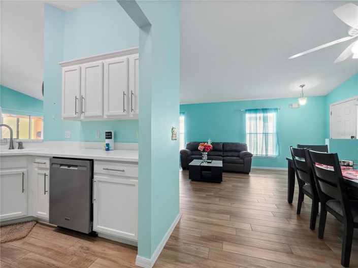 Image No.15-4 Bed Property for sale