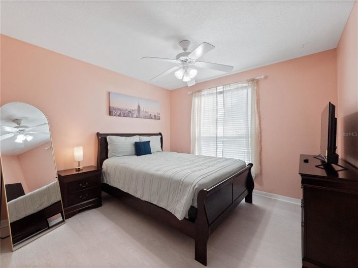 Image No.22-4 Bed Property for sale