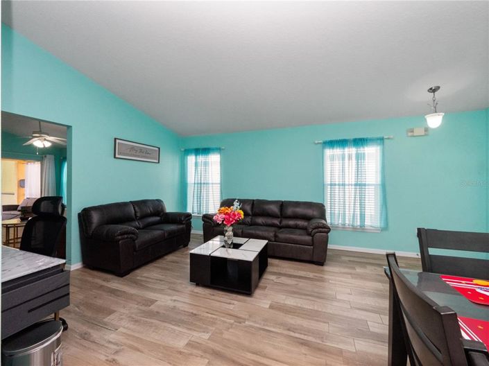 Image No.6-4 Bed Property for sale