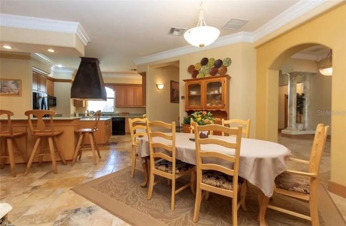 Image No.21-5 Bed Property for sale