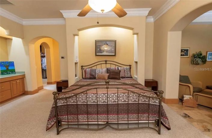 Image No.23-5 Bed Property for sale