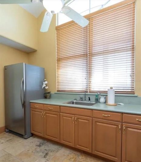 Image No.42-5 Bed Property for sale