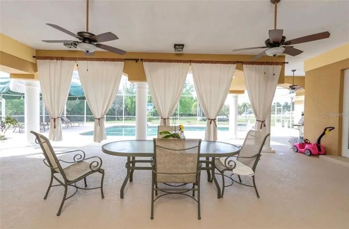 Image No.48-5 Bed Property for sale