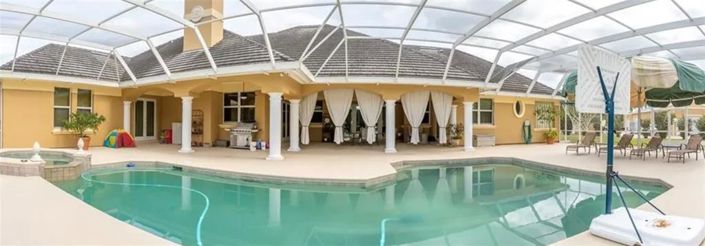 Image No.50-5 Bed Property for sale