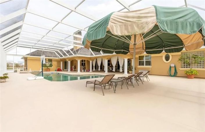 Image No.51-5 Bed Property for sale