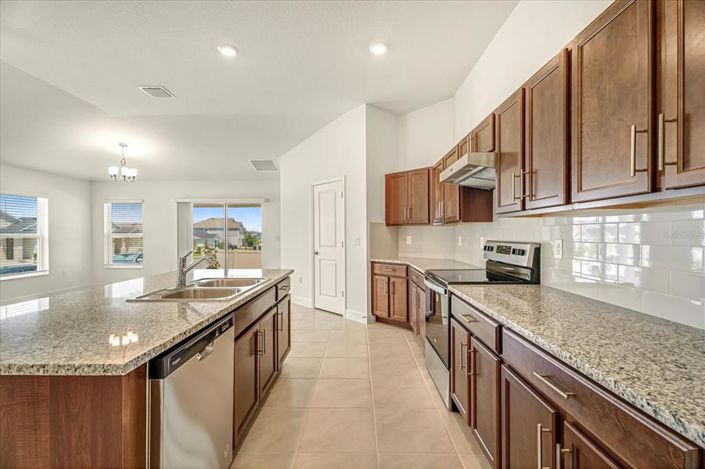 Image No.13-3 Bed Property for sale