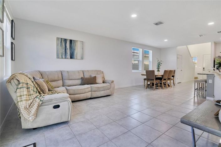 Image No.10-Propriété de 4 chambres à vendre à Davenport