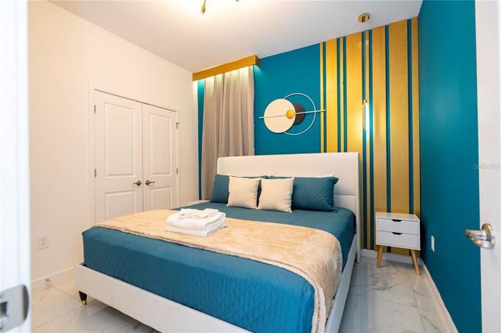 Image No.30-9 Bed Property for sale