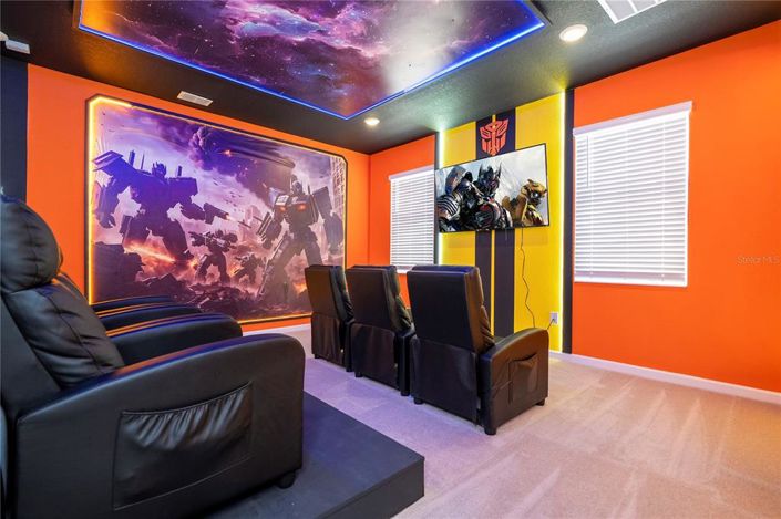 Image No.33-9 Bed Property for sale