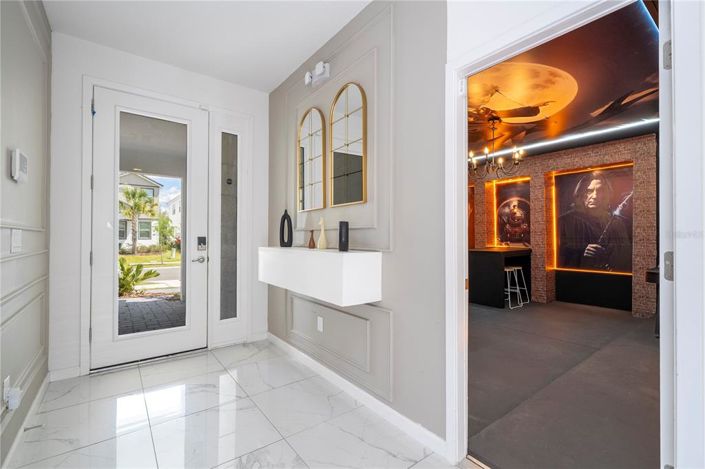 Image No.5-9 Bed Property for sale