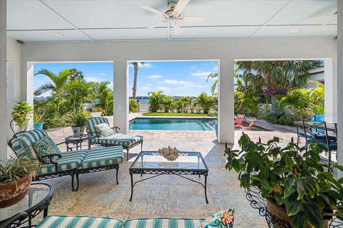 Image No.4-4 Bed Property for sale