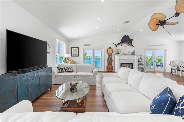 Image No.9-4 Bed Property for sale