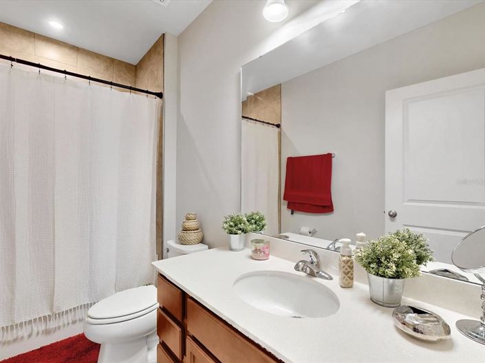 Image No.12-3 Bed Property for sale