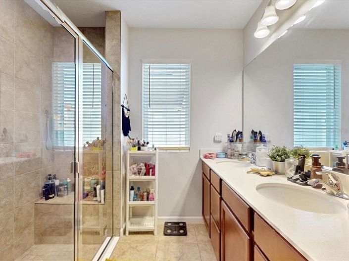 Image No.23-3 Bed Property for sale