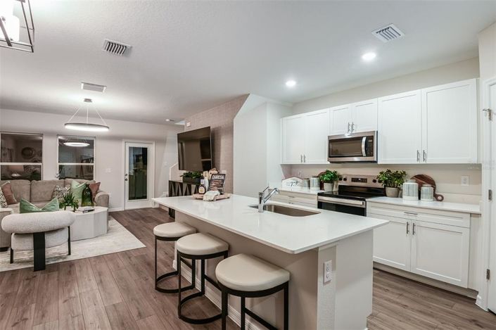 Image No.4-4 Bed Townhouse for sale