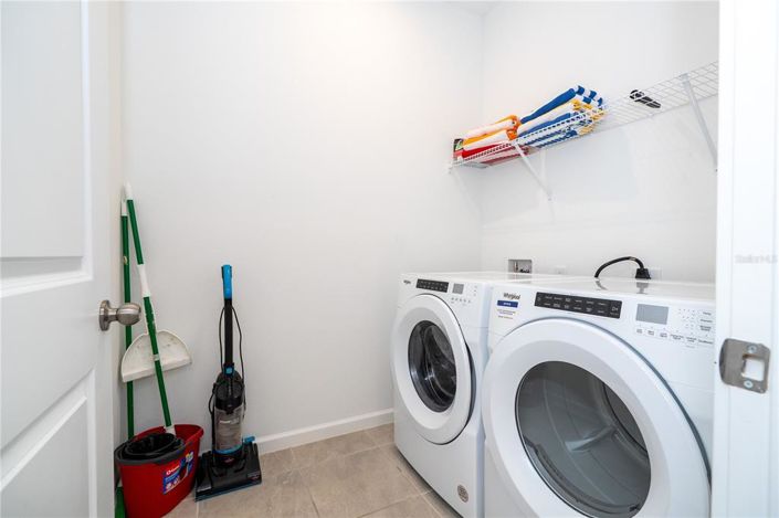 Image No.14-6 Bed Property for sale