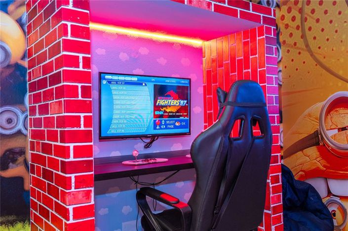 Image No.17-6 Bed Property for sale