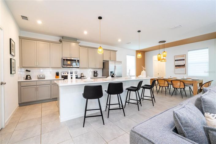 Image No.31-6 Bed Property for sale