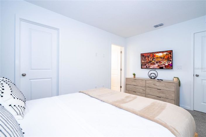 Image No.51-6 Bed Property for sale