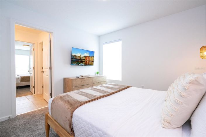 Image No.54-6 Bed Property for sale