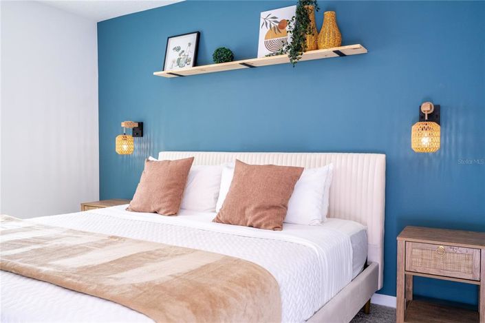 Image No.60-6 Bed Property for sale